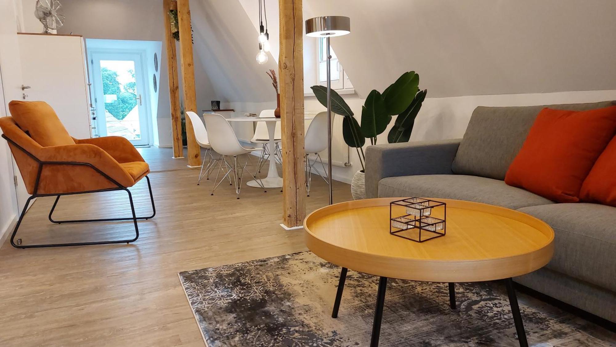 Dornbusch Mit Meerblick, Inklusive Parkplatz, Mitten Im Zentrum Steinhude
